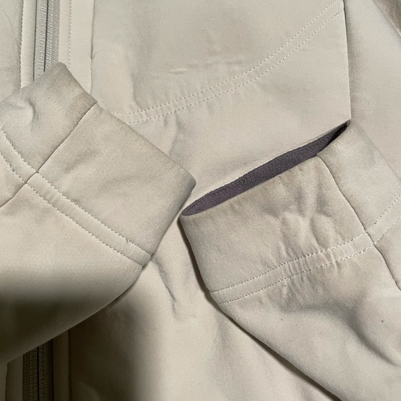 The North Face APEX Soft Shell Jacket - Women’s - Picture 5 of 12